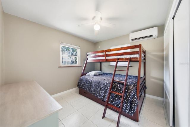 1403 GARDEN AVENUE, Tarpon Springs, FL 34689