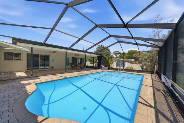 1403 GARDEN AVENUE, Tarpon Springs, FL 34689