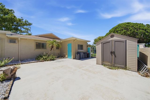 1403 GARDEN AVENUE, Tarpon Springs, FL 34689