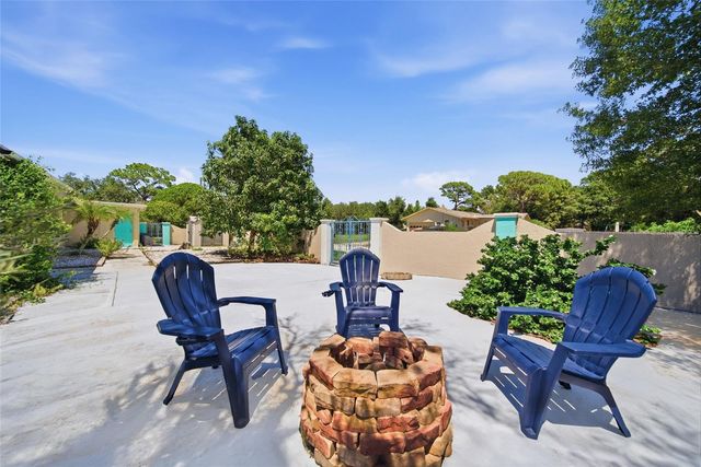1403 GARDEN AVENUE, Tarpon Springs, FL 34689