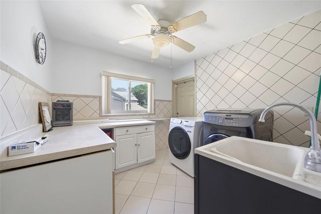 1403 GARDEN AVENUE, Tarpon Springs, FL 34689