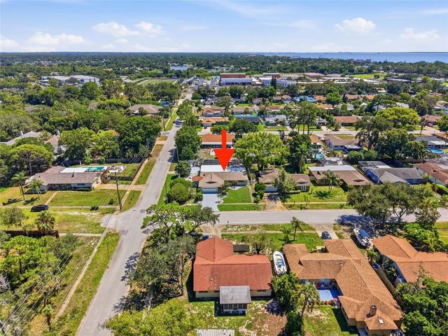 1403 GARDEN AVENUE, Tarpon Springs, FL 34689