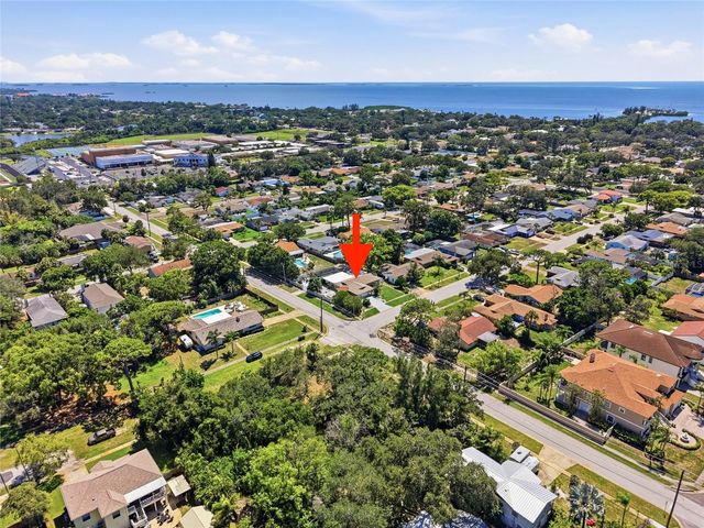 1403 GARDEN AVENUE, Tarpon Springs, FL 34689