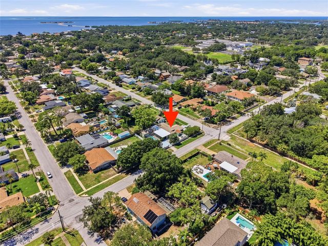 1403 GARDEN AVENUE, Tarpon Springs, FL 34689