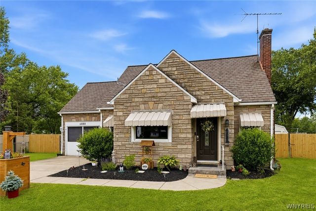 6888 Sy Road, Wheatfield, NY 14304
