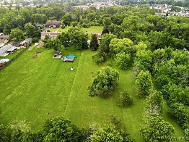 6888 Sy Road, Wheatfield, NY 14304