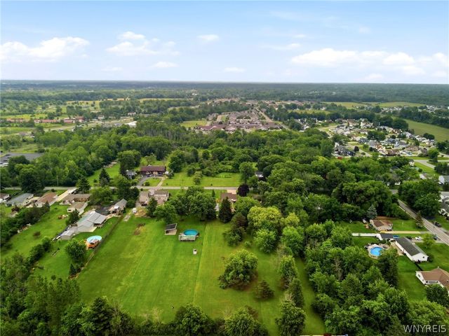 6888 Sy Road, Wheatfield, NY 14304
