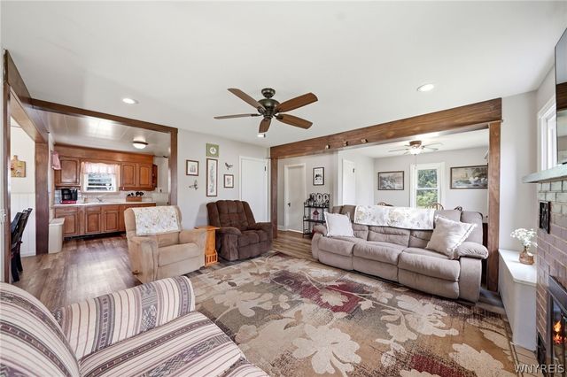 6888 Sy Road, Wheatfield, NY 14304