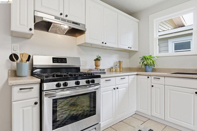 3118 Champion St., Oakland, CA 94602