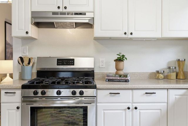 3118 Champion St., Oakland, CA 94602