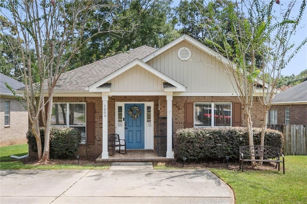 1009 Linlen Avenue, Mobile, AL 36609 — exterior
