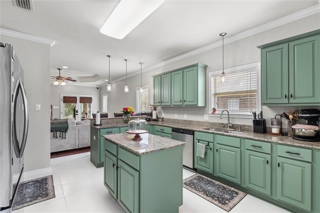 1009 Linlen Avenue, Mobile, AL 36609 — photo 5