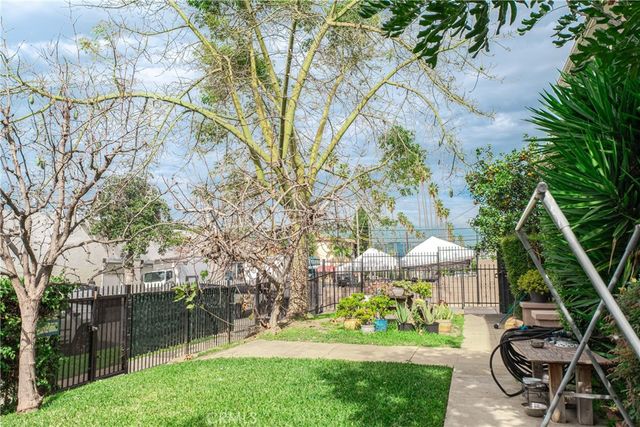 1314 S Manhattan, Los Angeles, CA 90019