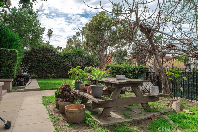 1314 S Manhattan, Los Angeles, CA 90019