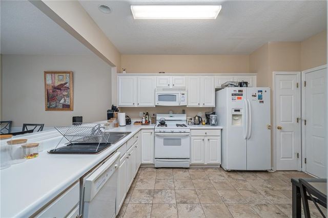 129 Regent Place, Woodstock, GA 30188