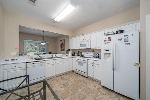 129 Regent Place, Woodstock, GA 30188