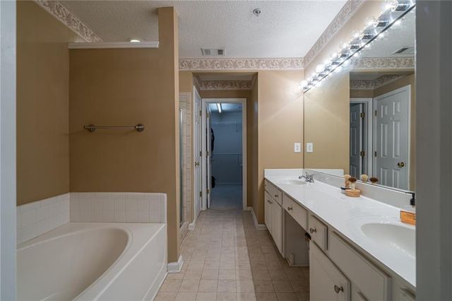 129 Regent Place, Woodstock, GA 30188