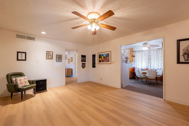 3263 E Rialto Avenue, Fresno, CA 93726