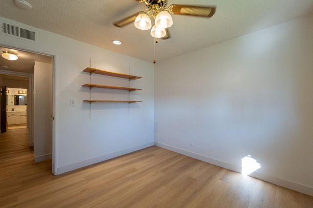 3263 E Rialto Avenue, Fresno, CA 93726