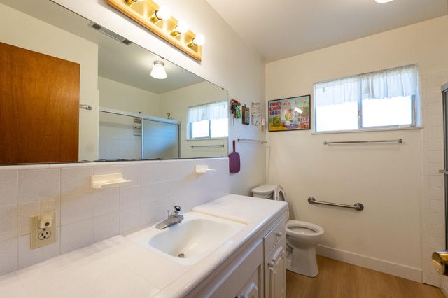 3263 E Rialto Avenue, Fresno, CA 93726