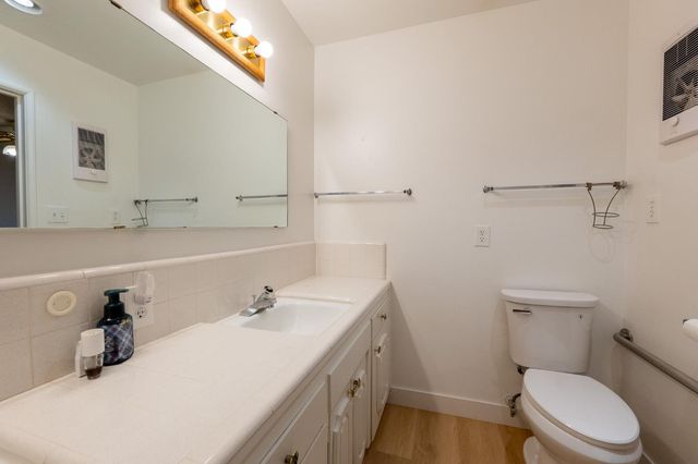 3263 E Rialto Avenue, Fresno, CA 93726