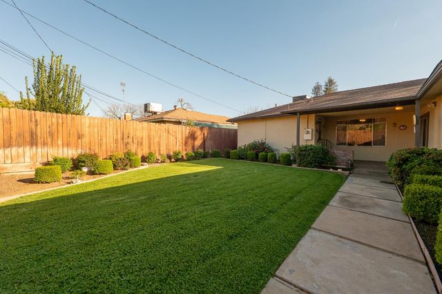 3263 E Rialto Avenue, Fresno, CA 93726