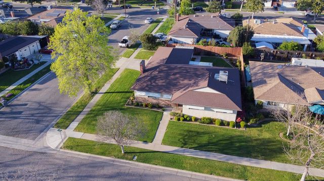 3263 E Rialto Avenue, Fresno, CA 93726