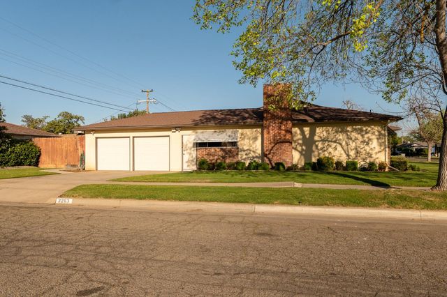 3263 E Rialto Avenue, Fresno, CA 93726