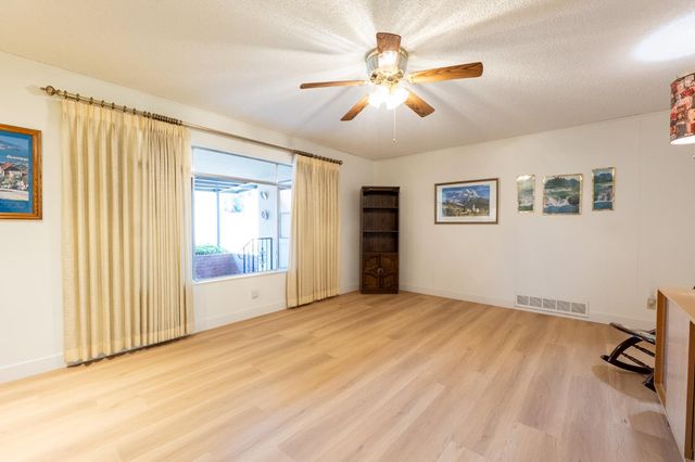 3263 E Rialto Avenue, Fresno, CA 93726