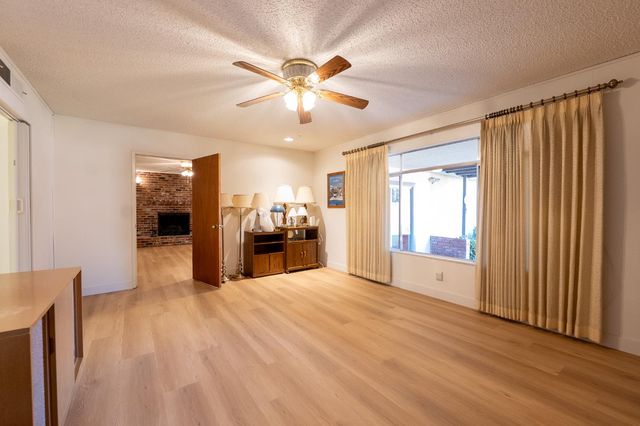 3263 E Rialto Avenue, Fresno, CA 93726