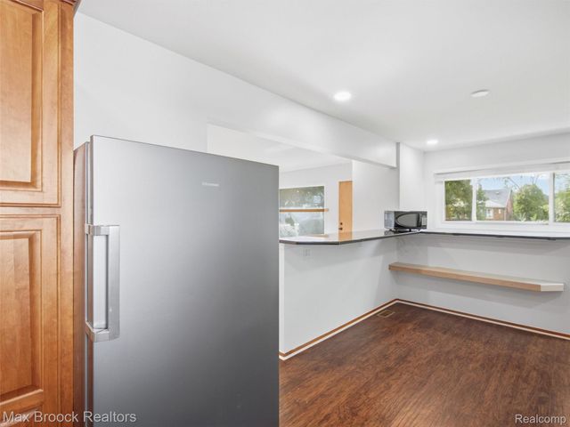 419 Lincoln Avenue, Clawson, MI 48017