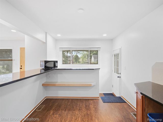 419 Lincoln Avenue, Clawson, MI 48017