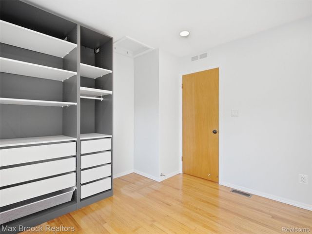 419 Lincoln Avenue, Clawson, MI 48017