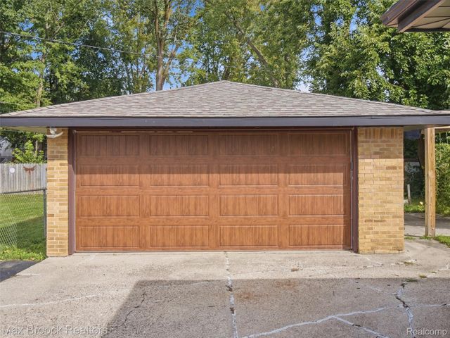 419 Lincoln Avenue, Clawson, MI 48017