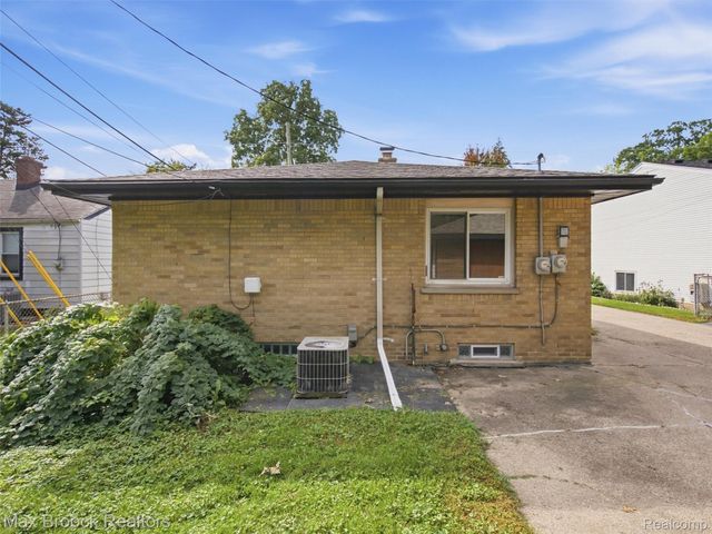 419 Lincoln Avenue, Clawson, MI 48017