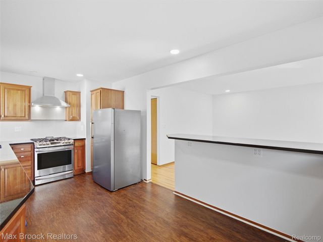 419 Lincoln Avenue, Clawson, MI 48017