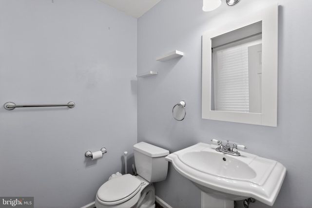 222 ORCHARD DR, North Wales, PA 19454
