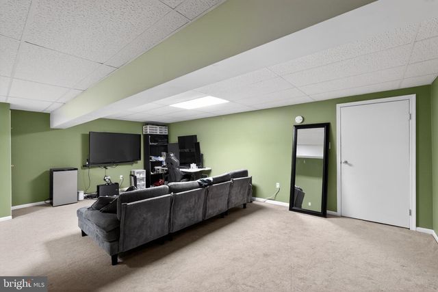 222 ORCHARD DR, North Wales, PA 19454