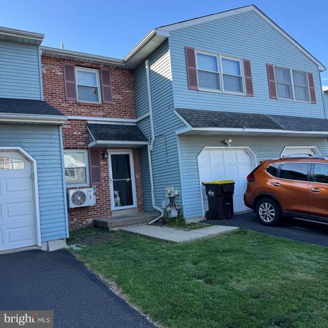 222 ORCHARD DR, North Wales, PA 19454