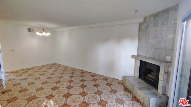 9834 Sepulveda Boulevard 102, North Hills (los Angeles), CA 91343