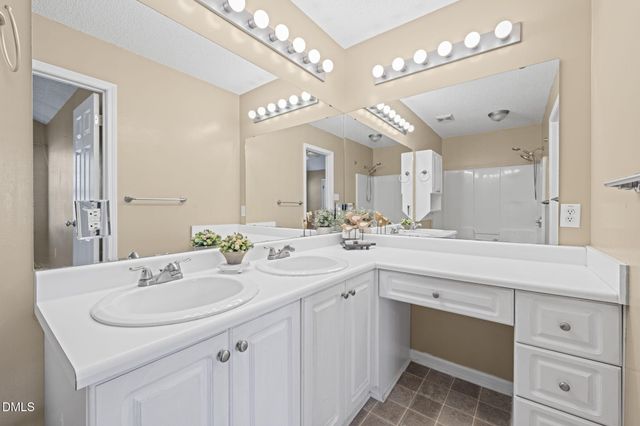 307 Laurel Ridge Drive, Clayton, NC 27520