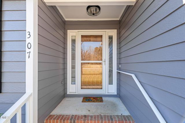 307 Laurel Ridge Drive, Clayton, NC 27520