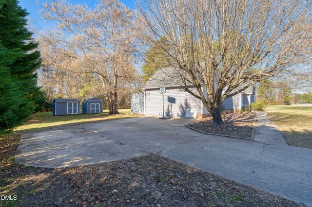307 Laurel Ridge Drive, Clayton, NC 27520