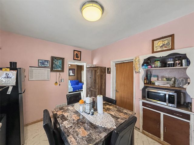 1019 E 8th Street, Des Moines, IA 50316