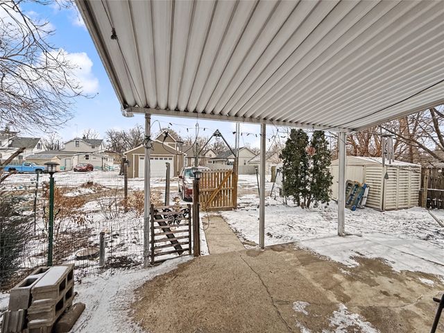 1019 E 8th Street, Des Moines, IA 50316