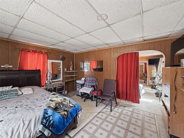 1019 E 8th Street, Des Moines, IA 50316