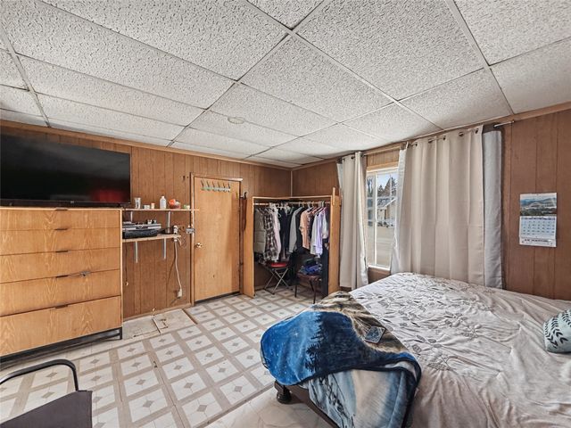 1019 E 8th Street, Des Moines, IA 50316