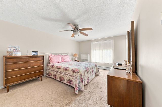 6 Snow Fields Rd, Mattapoisett, MA 02739