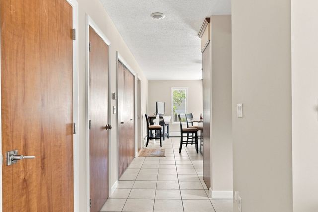 6 Snow Fields Rd, Mattapoisett, MA 02739