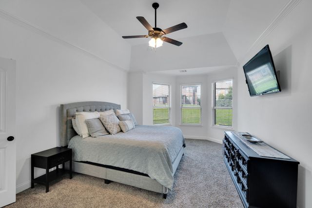 3205 Meadow Ridge Drive, Midlothian, TX 76065